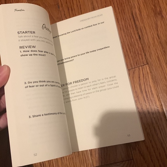 (BOOK) Freedom: Letting Go and Embracing Christ (A Thrive Moms Bible Study) - Picture 6 of 9